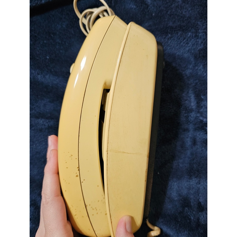 Vintage Radio Shack ET-201 Slimline Corded Phone Yellow Almond Wall Desk Retro - Picture 5 of 8